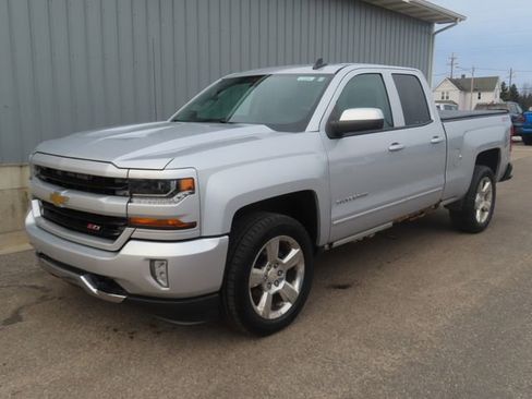 Used 2016 Chevrolet Silverado 1500 LT w/ LT Convenience Package AWD/4WD image 5