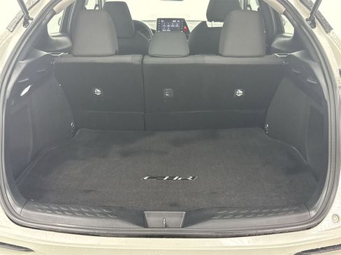 Used 2021 Toyota C-HR LE image 37