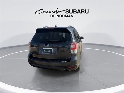 Used 2018 Subaru Forester 2.5i Limited image 2