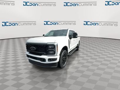 New 2026 Ford F350 Lariat w/ Black Appearance Package