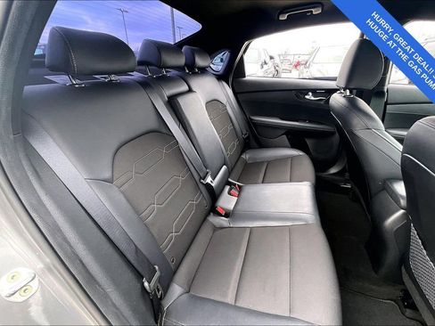 Used 2022 Kia Forte GT-Line image 34