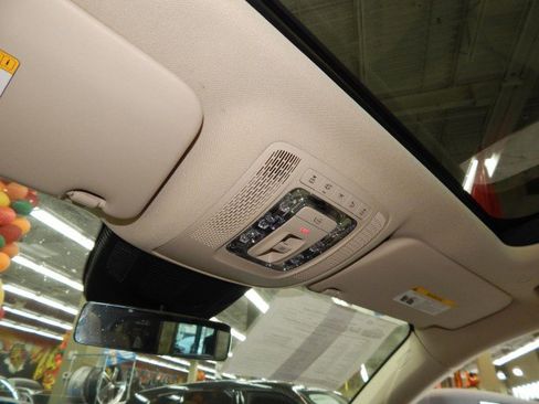 Used 2024 Mercedes-Benz GLE 350 GLE 350 AWD w/ AMG Line Exterior image 20