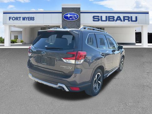 Used 2023 Subaru Forester Touring AWD/4WD image 2