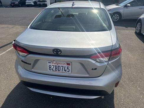 Used 2022 Toyota Corolla LE image 6