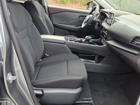 Used 2023 Nissan Rogue S AWD/4WD image 15