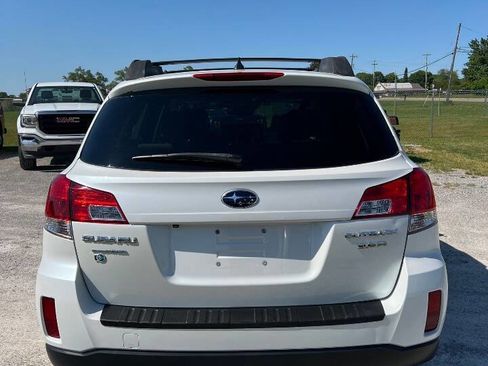 Used 2012 Subaru Outback 3.6R Limited AWD/4WD image 8
