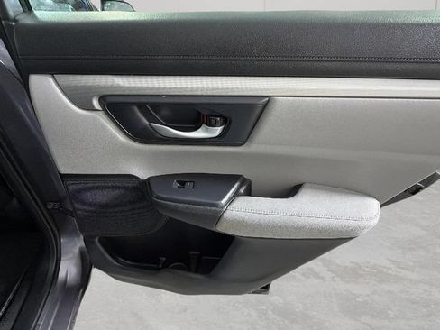 Used 2017 Honda CR-V LX image 31