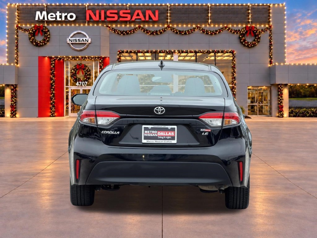 Used 2024 Toyota Corolla LE FWD image 5