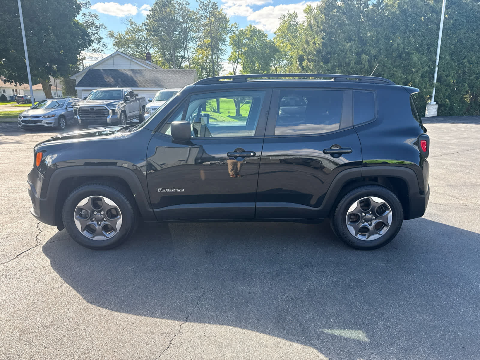 Used 2016 Jeep Renegade Sport w/ Power & Air Group FWD image 6