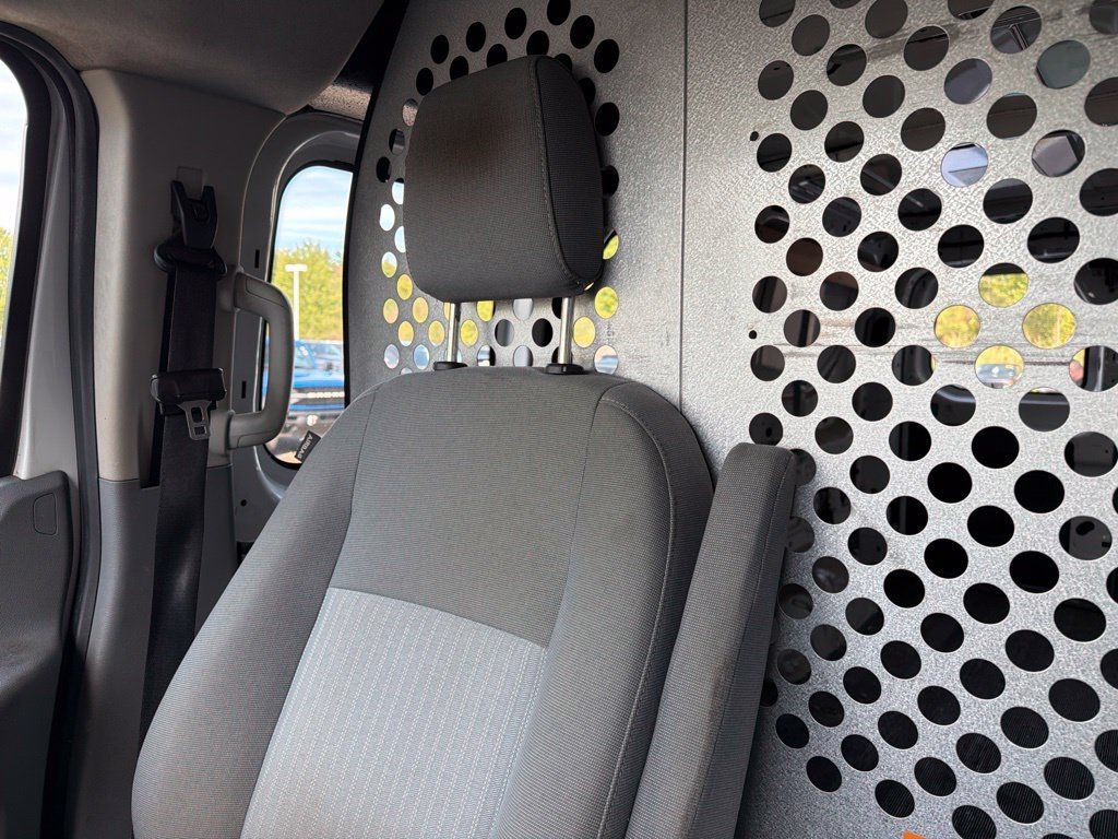Used 2016 Ford Transit 250 130 Low Roof w/ Exterior Upgrade Package RWD image 9