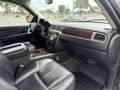 Used 2009 GMC Yukon Denali AWD/4WD image 19