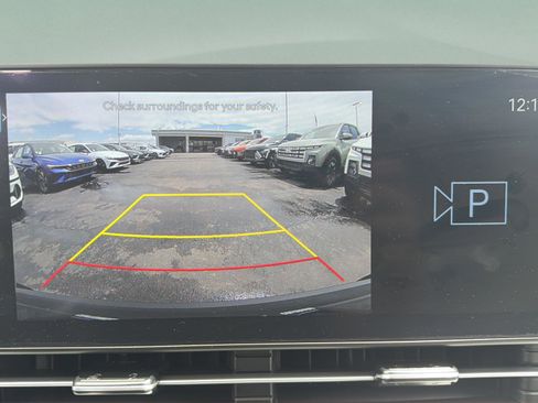 Used 2025 Hyundai Kona SEL AWD/4WD image 32