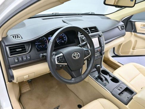 Used 2017 Toyota Camry XLE image 12
