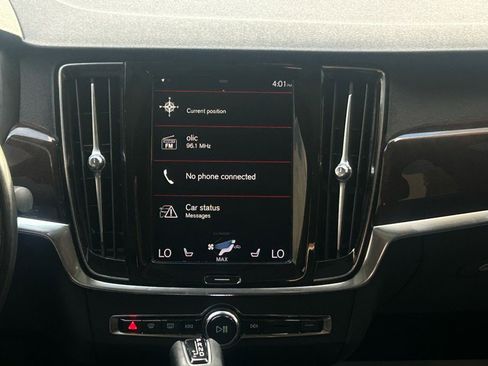 Used 2019 Volvo S90 T5 Momentum image 22