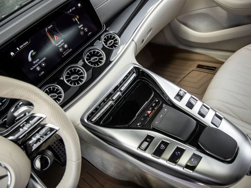 Used 2023 Mercedes-Benz AMG GT 43 image 31