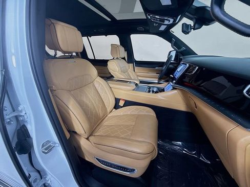 Used 2023 Jeep Grand Wagoneer Series III w/ Quick Order Packagew 28T image 31