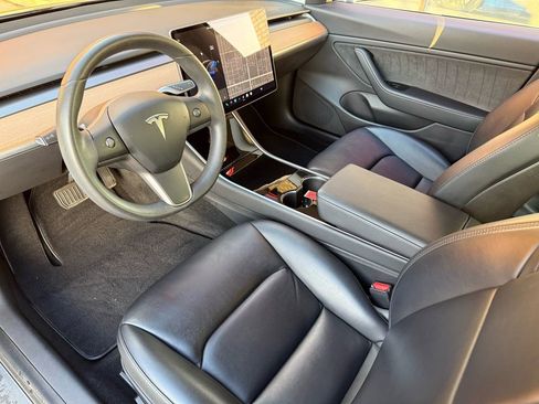 Used 2020 Tesla Model 3 Long Range image 3