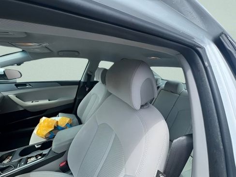 Used 2017 Hyundai Sonata SE FWD image 12