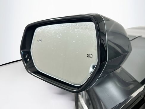 Used 2024 Cadillac XT4 Premium Luxury image 16