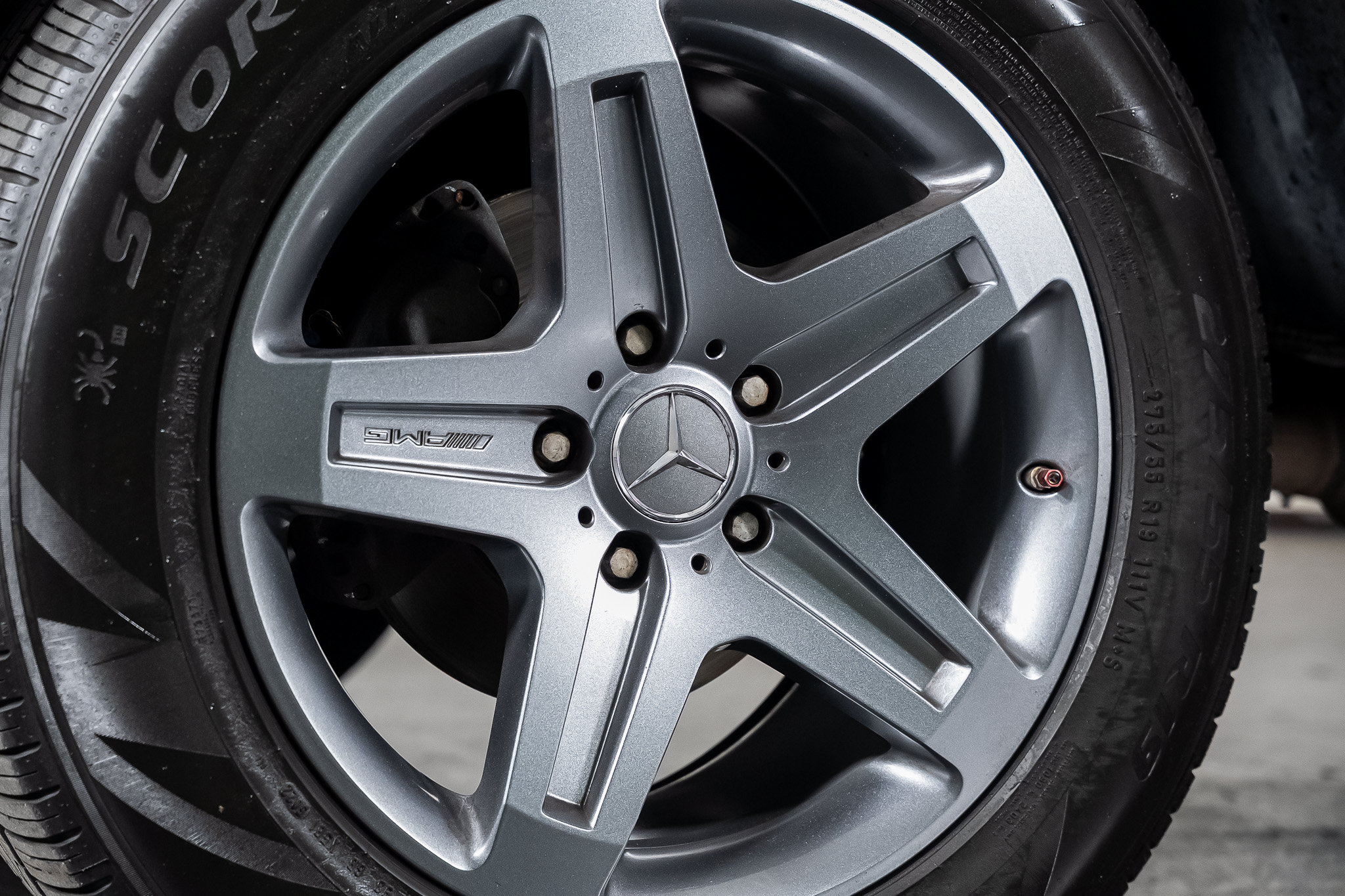 Used 2017 Mercedes-Benz G 550 image 17