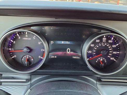 Used 2022 Kia Carnival LX image 13