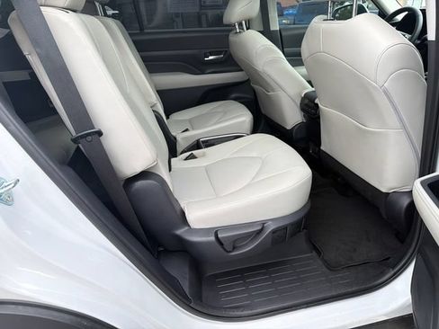 Used 2026 Toyota Grand Highlander AWD image 15