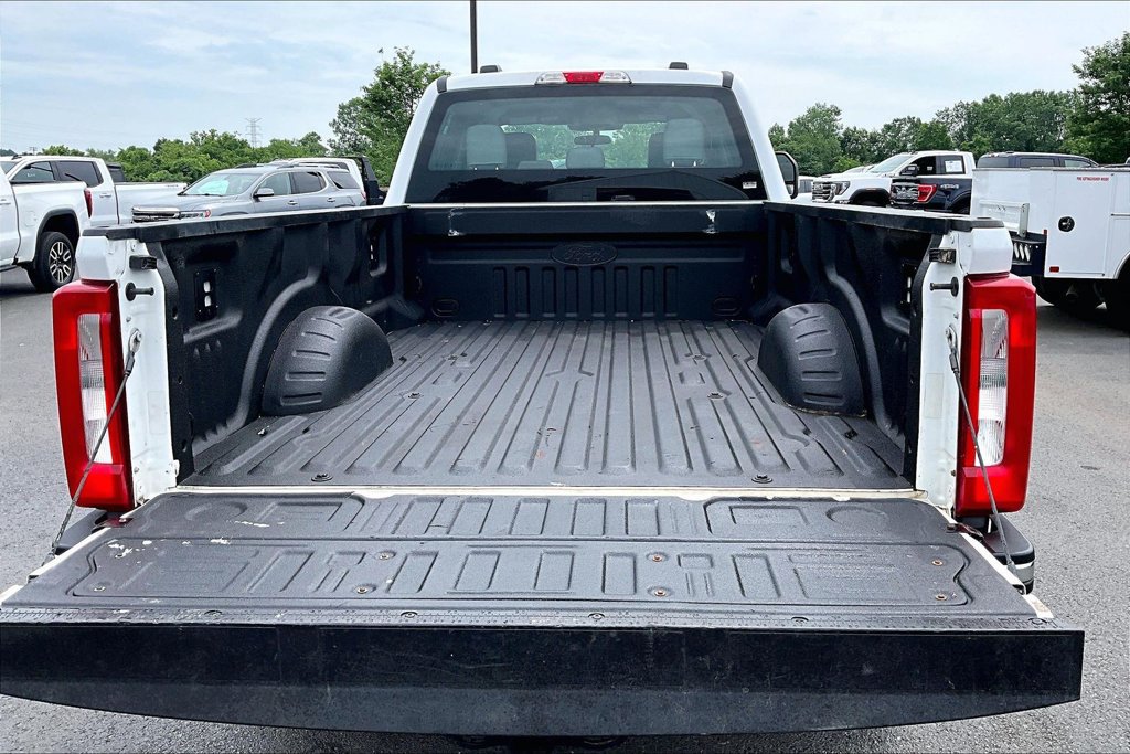 Used 2024 Ford F250 XL w/ FX4 Off-Road Package AWD/4WD image 9