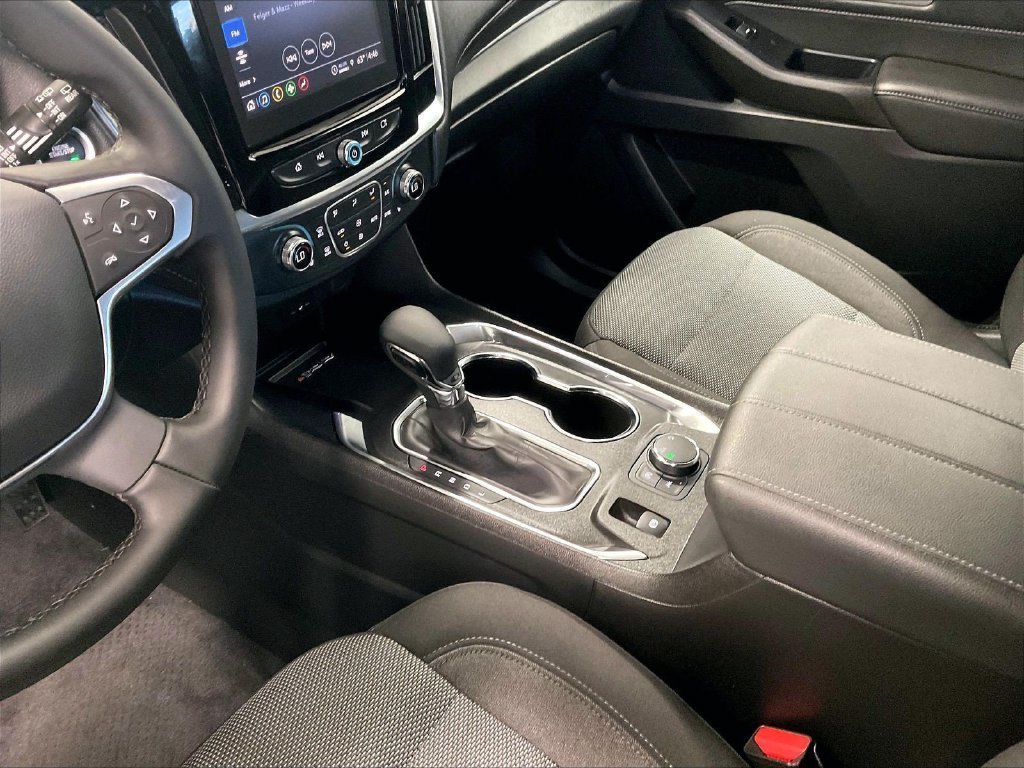 Used 2023 Chevrolet Traverse LT AWD/4WD image 21