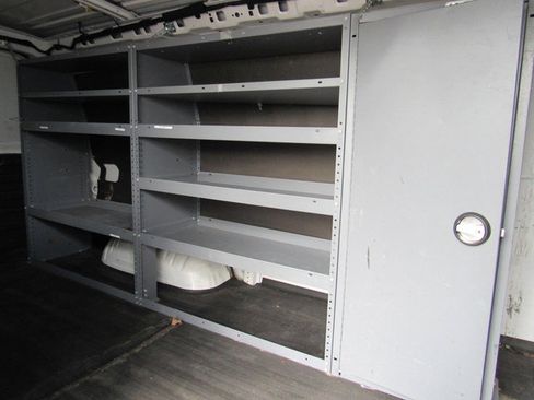 Used 2014 Chevrolet Express 1500 RWD image 18