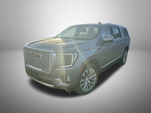 Used 2022 GMC Yukon XL Denali w/ Denali Premium Package image 1
