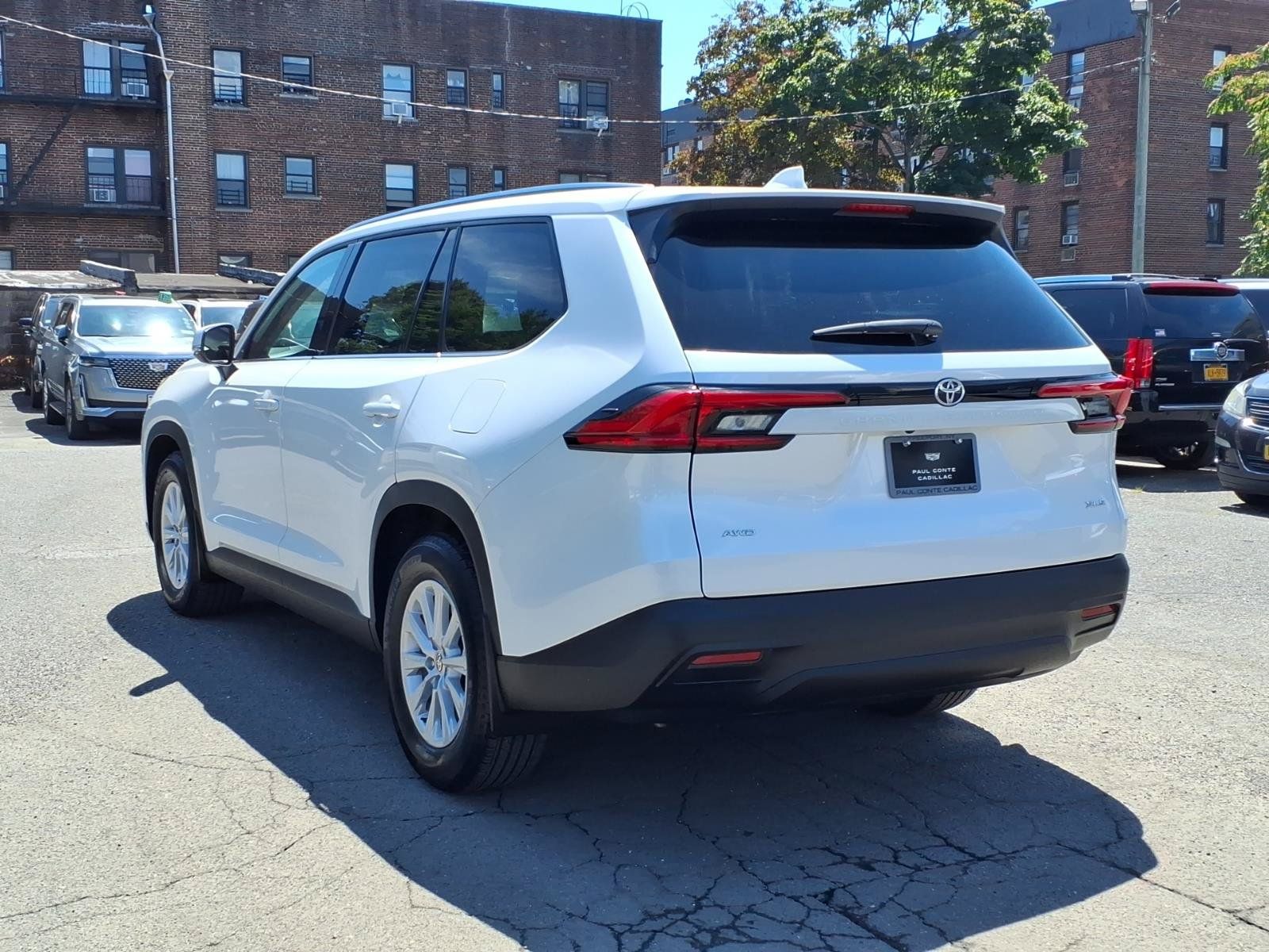 Used 2024 Toyota Grand Highlander AWD image 7