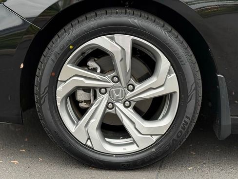 Used 2018 Honda Accord EX-L image 9