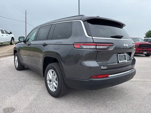New 2026 Jeep Grand Cherokee L Laredo RWD image 4
