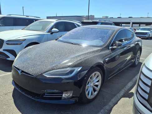 Used 2017 Tesla Model S AWD image 2