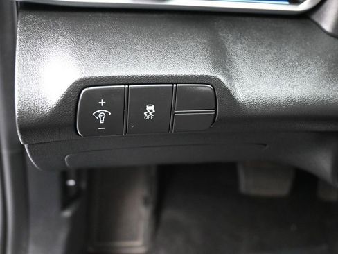 Used 2024 Hyundai Elantra SEL FWD image 16