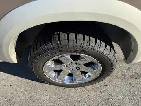 Used 2010 Dodge Ram 1500 Truck Laramie image 16