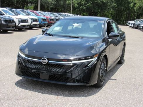 New 2026 Nissan Sentra SR w/ SR All Weather Package FWD image 6