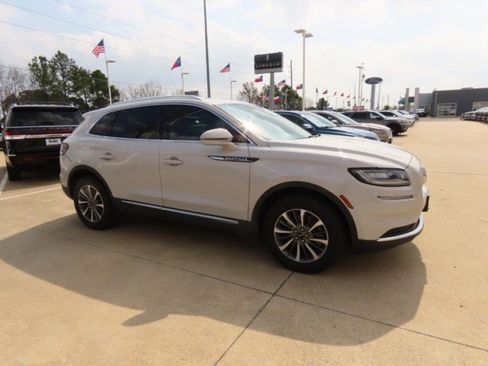 Certified 2023 Lincoln Nautilus FWD w/ Premium Package image 6