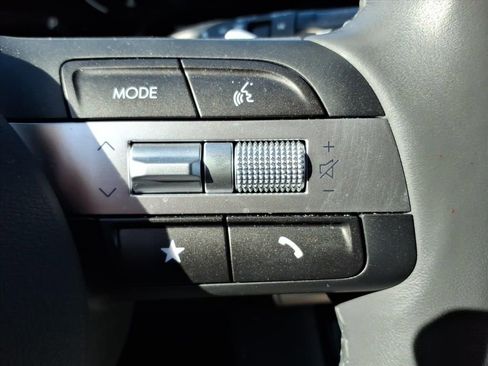 Used 2025 Hyundai Kona Limited image 21