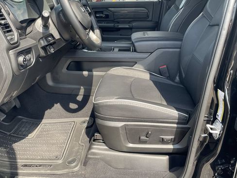 New 2025 RAM 2500 Limited AWD/4WD image 12