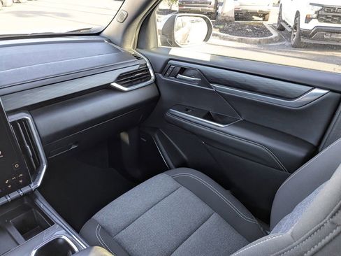 Used 2025 GMC Acadia Elevation image 20