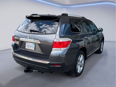 Used 2013 Toyota Highlander Limited FWD image 6