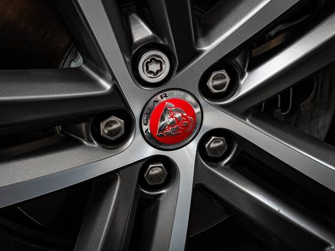 Used 2023 Jaguar F-PACE S image 8