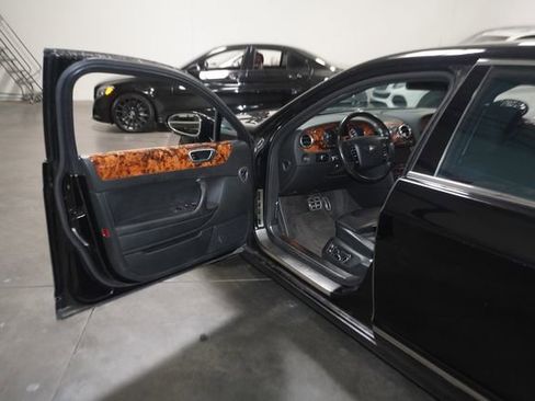 Used 2008 Bentley Flying Spur Flying Spur image 9