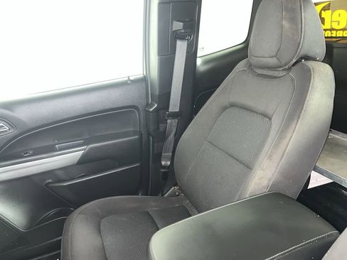 Used 2020 Chevrolet Colorado LT w/ Safety Package image 17