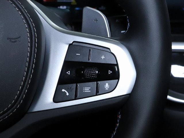 Used 2026 BMW X5 M60i AWD/4WD image 31