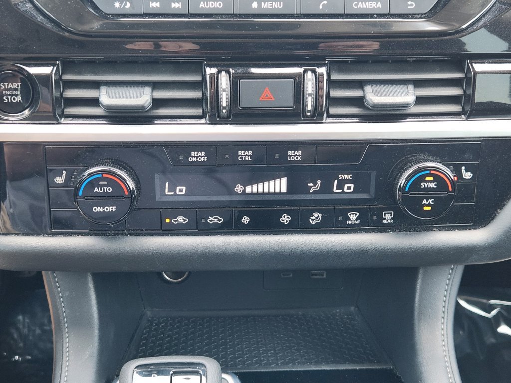 Used 2025 Nissan Pathfinder SV AWD/4WD image 19