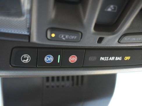 Used 2025 GMC Sierra 1500 SLT image 33