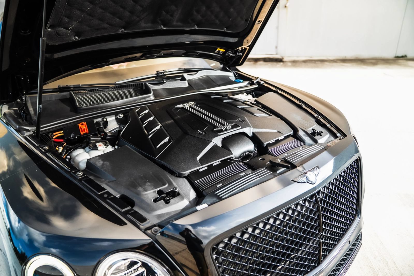 Used 2019 Bentley Bentayga AWD/4WD image 29