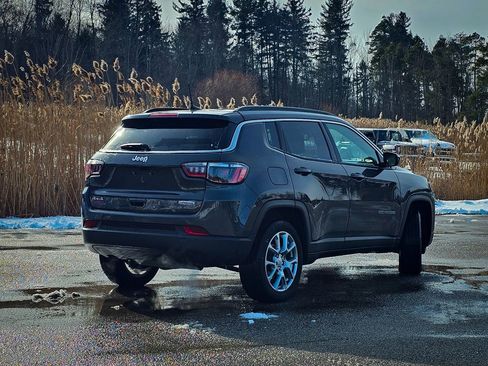 Certified 2024 Jeep Compass Latitude image 3